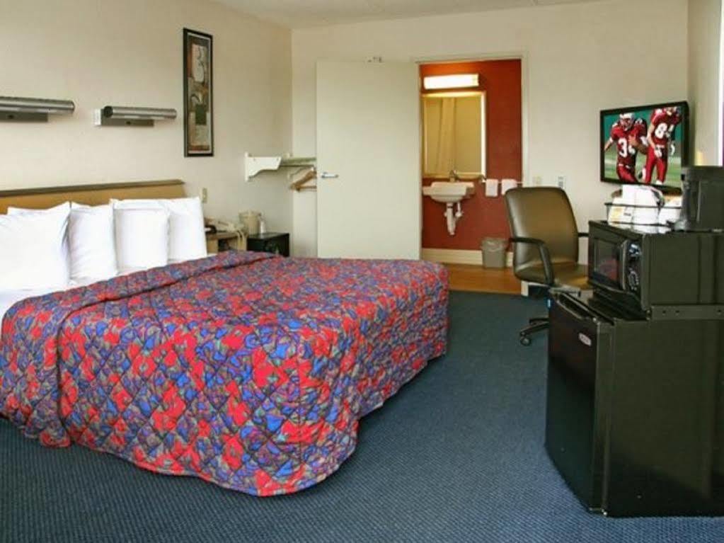 Red Roof Inn Mt Laurel Маунт-Лорел Екстер'єр фото